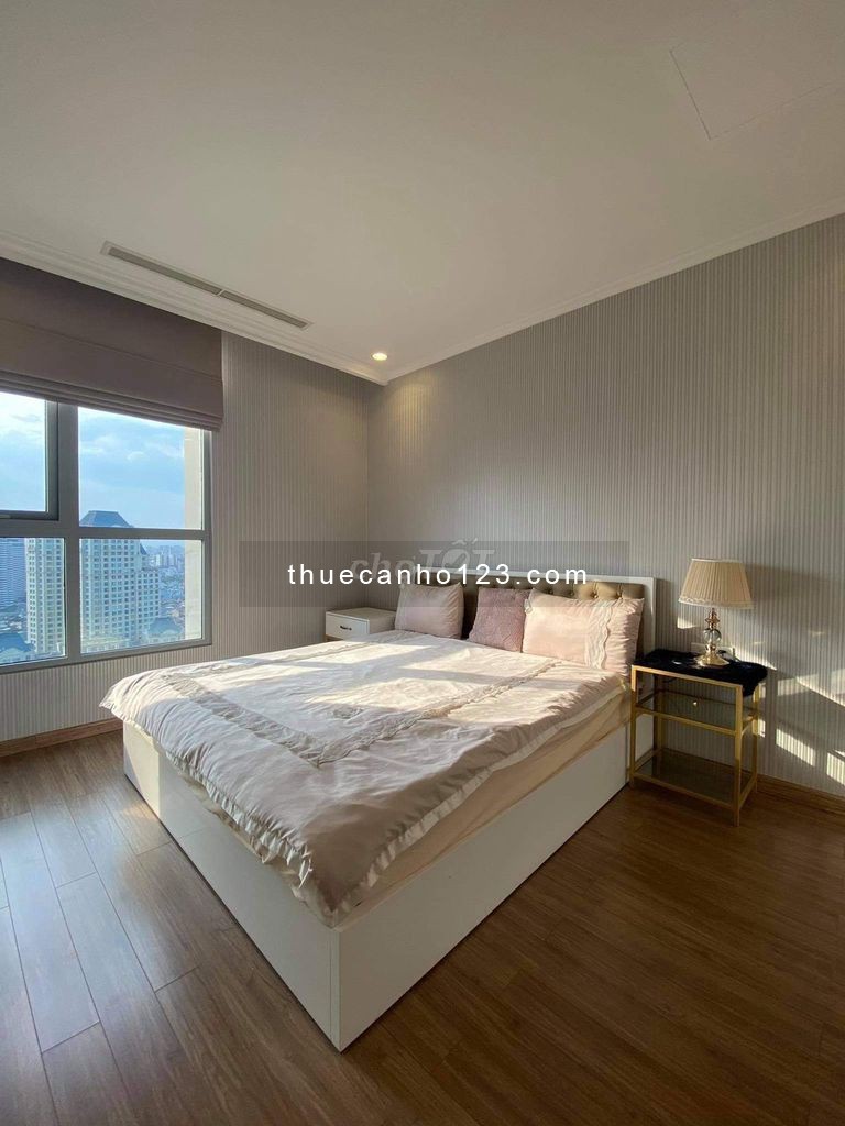 Chính chủ cho thuê căn hộ 110m2 chung cư Vinhomes Central Park Bình Thạnh giá rẻ 27 tr/th