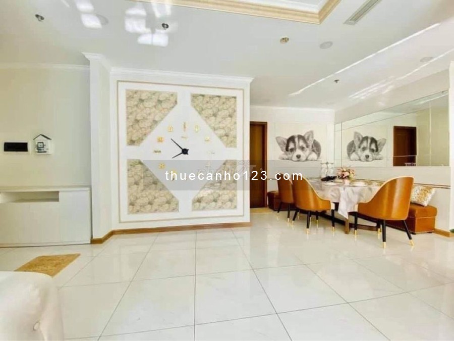 Cần cho thuê căn hộ 3PN cc Vinhomes Central Park Bình Thạnh giá rẻ 30 tr/th - lh 0936535696