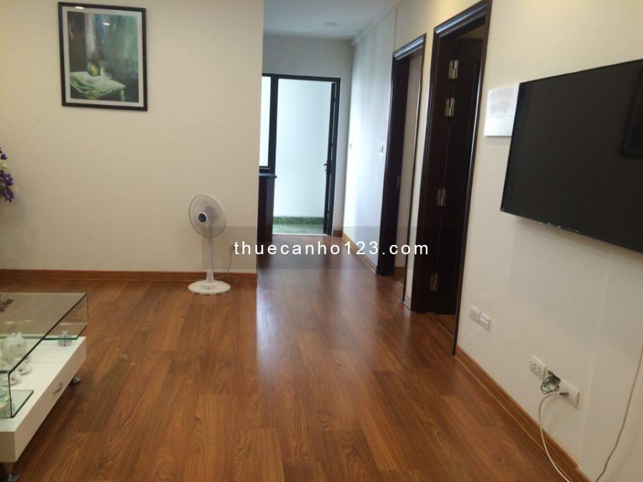 Cho thuê căn hộ chung cư CT4-5 Yên Hòa.75 m2, 2 ngủ, 2 vs, sàn gỗ, 8 triệu/ tháng