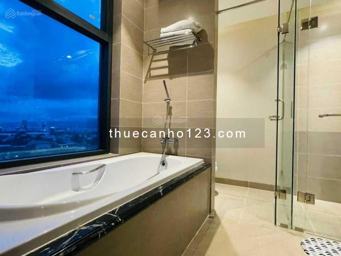 Cho thuê căn hộ cao cấp 100m2, 2PN Alphanam Luxury Apartment giá 19tr/th. LH 0905033963