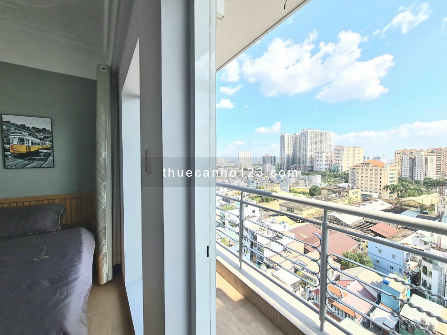Căn hộ Studio FULL nội thất cao cấp ban công thoáng mát ngay Quận 1