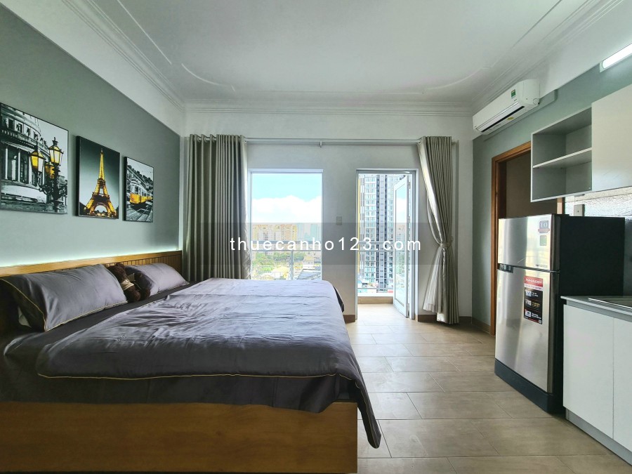 Căn hộ Studio FULL nội thất cao cấp ban công thoáng mát ngay Quận 1