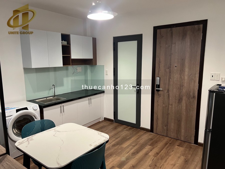 Cho thuê căn hộ Quận 1 - 1 Phòng ngủ vách ngăn - giáp Quận 4 - Gần phố đi bộ Nguyễn Huệ