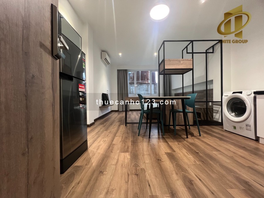 Cho thuê căn hộ Quận 1 - 1 Phòng ngủ vách ngăn - giáp Quận 4 - Gần phố đi bộ Nguyễn Huệ