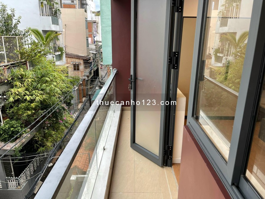 Căn hộ studio, ban công bự, full nội thất, gần hồ con Rùa, Chợ Tân Định