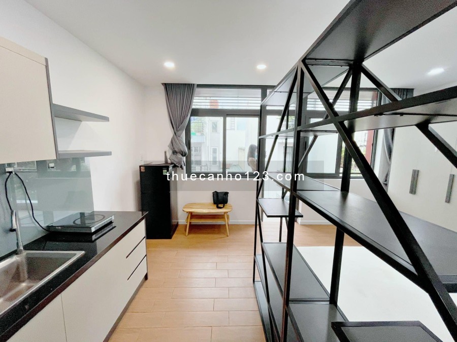 Căn hộ studio, ban công bự, full nội thất, gần hồ con Rùa, Chợ Tân Định