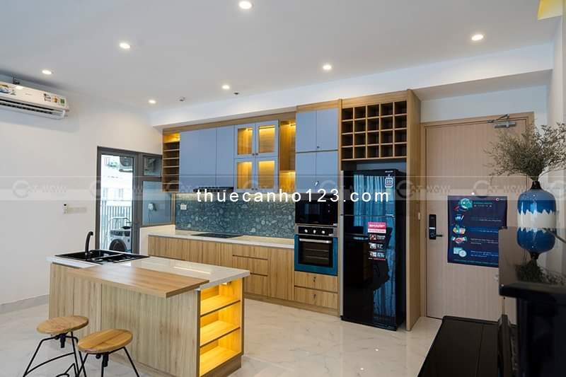 Cho thuê căn hộ Palm Heights 3 phòng ngủ, 121m2 rộng giá hạt dẻ 26tr/th