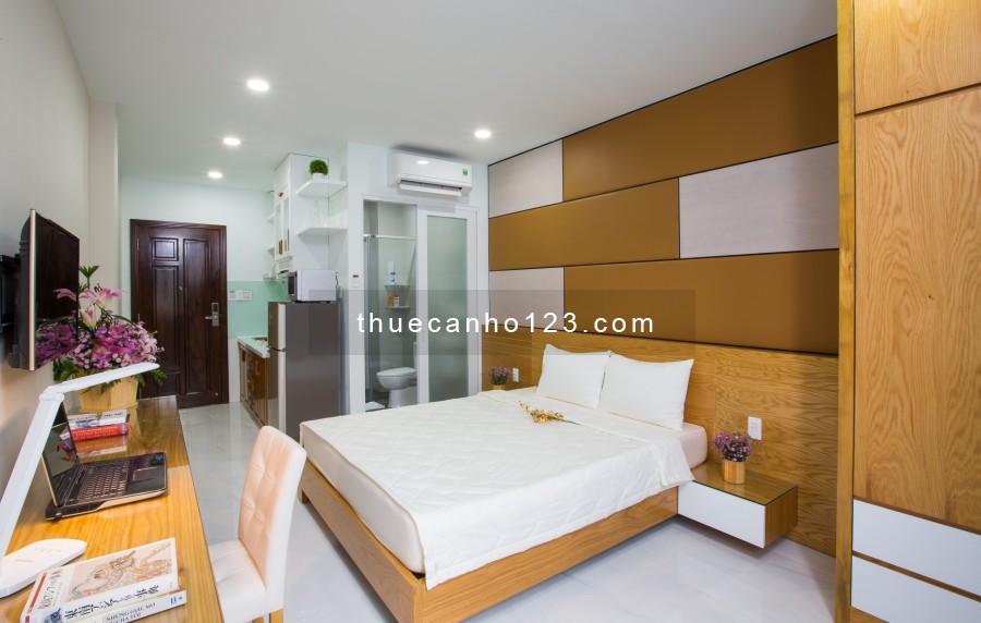 Cho thuê căn hộ full tiện nghi, Đủ nội thất gần Bùi Viện trung tâm Quận 1