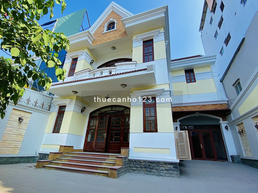 Cho thuê Villa tại Nguyễn Thị Thập Quận 7, 130tr/th, dt 405m2
