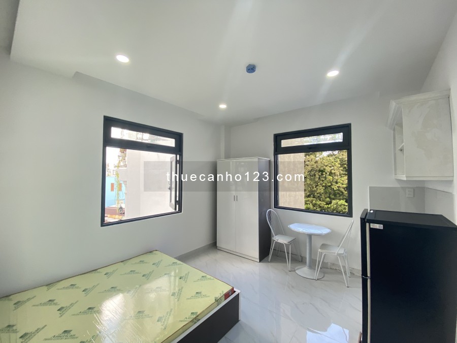 Cho thuê căn hộ MT Nguyễn Thượng Hiền, mới xây 100% có ban công, cửa sổ lớn