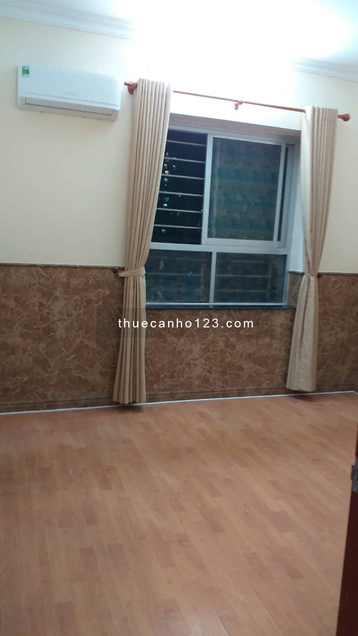 Chính chủ cần cho thuê căn chung cư ở 282 Nguyễn Huy Tưởng. Dtsd 110m2, 3 phòng ngủ