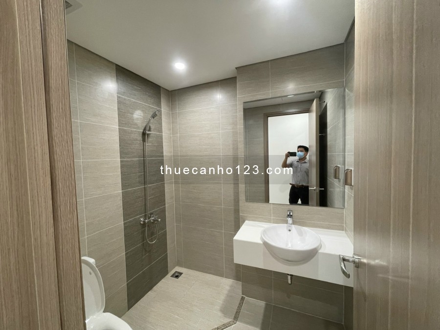 căn hộ 2 PN 2 WC nhà mới tinh có sẵn 3 máy lạnh Giá 5 triệu