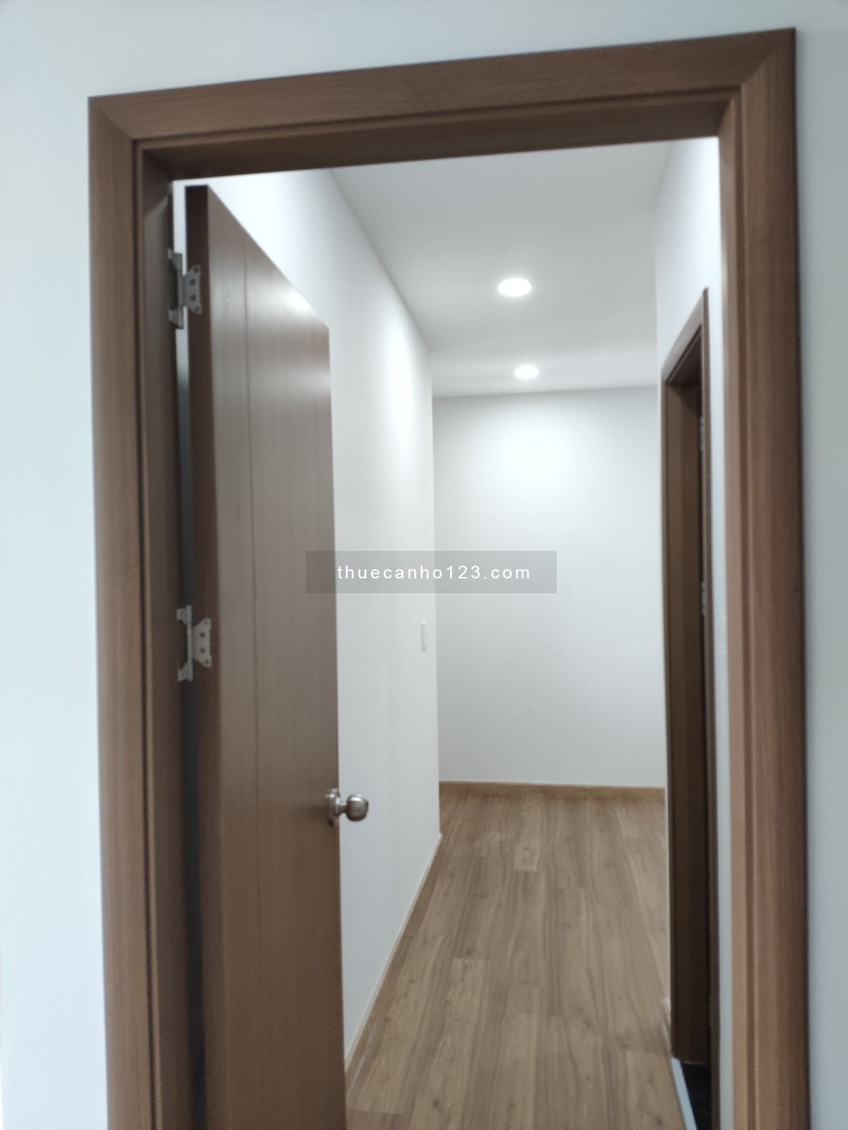 Cho thuê chung cư Bcons garden 2pn 2wc giá chỉ 4tr/tháng