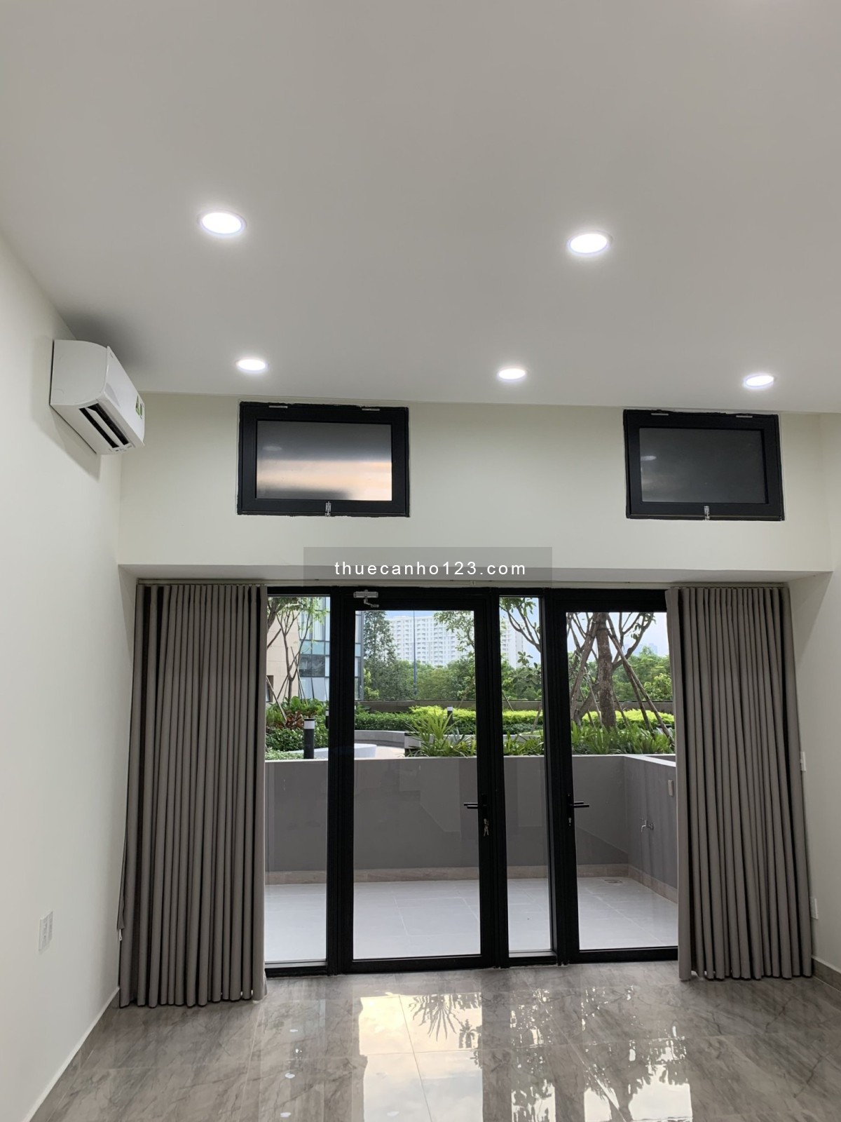 Office nhưng có ban Công - The Sun Avenue - 45m2 - 11tr