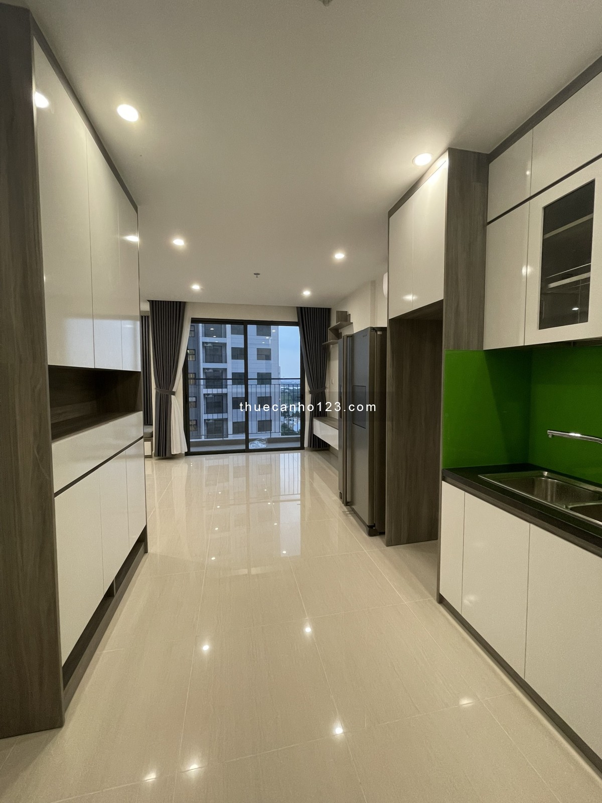 Cho thuê 2PN+,2WC Vinhomes Grand Park full nội thất