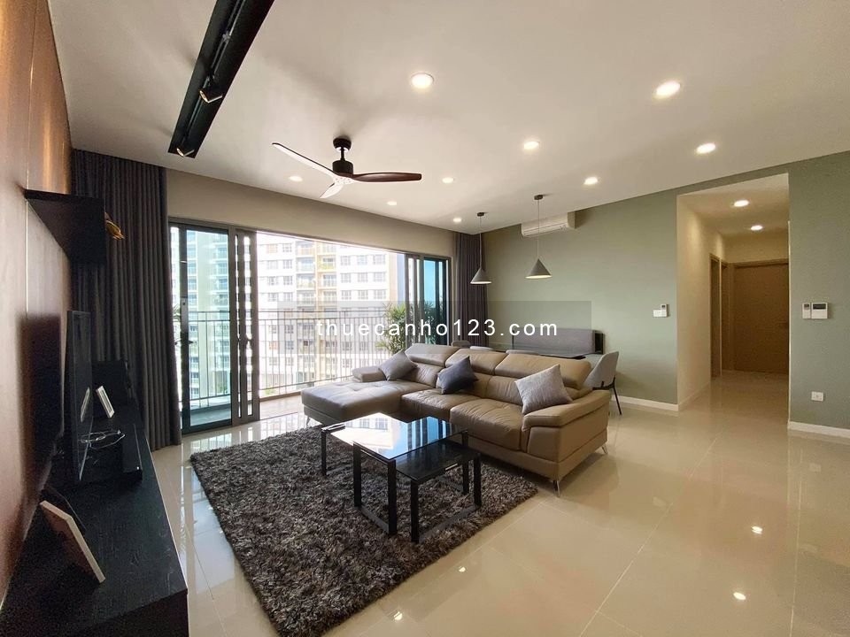 3PN Palm Heights 121m2 căn hộ đẹp cho thuê 23 Triệu/Tháng view hồ bơi xinh lung linh