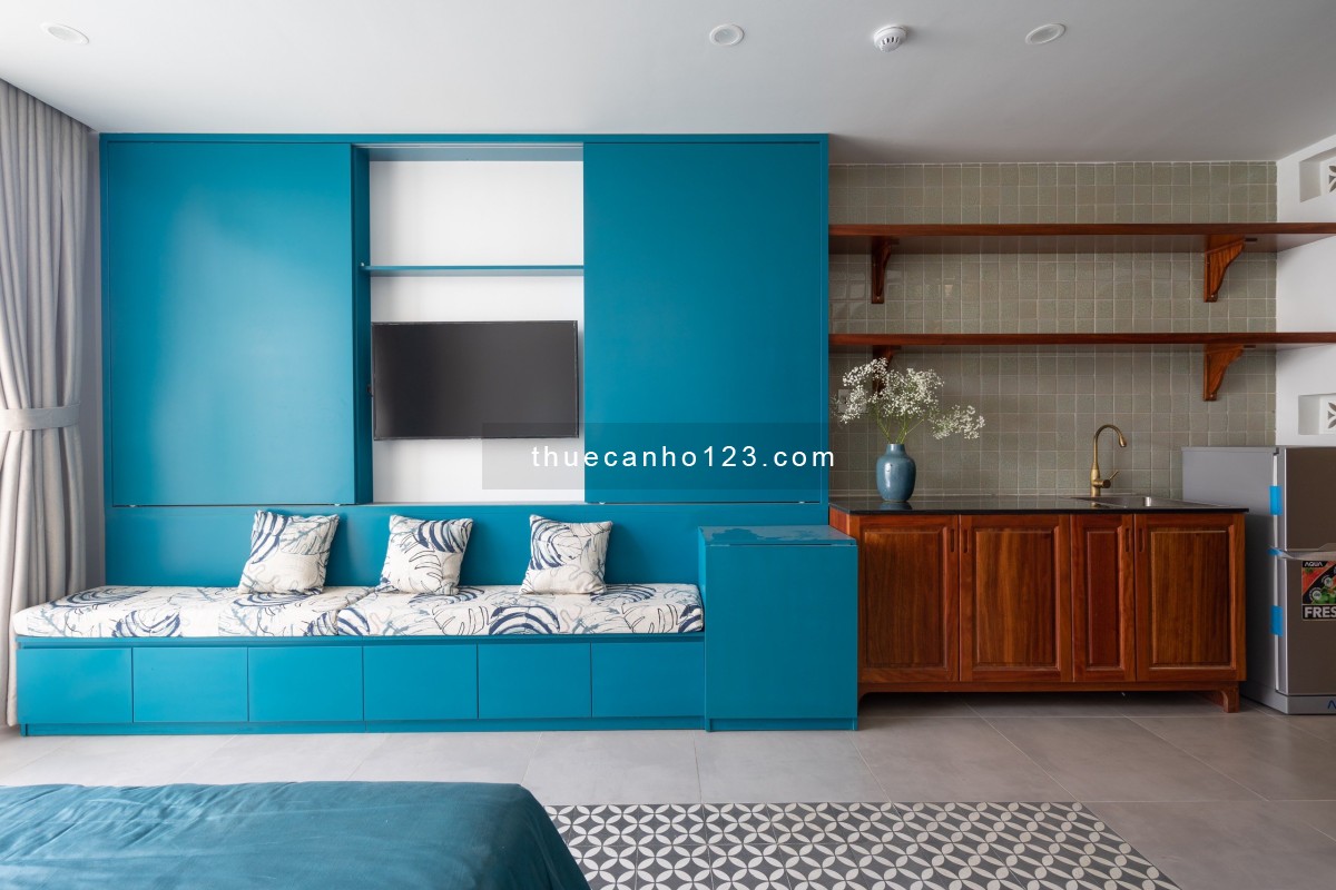 Cho thuê căn hộ dịch vụ Full nội thất, ban công XVNT, Ung Văn Khiên nối dà với diện tích gần 30m2