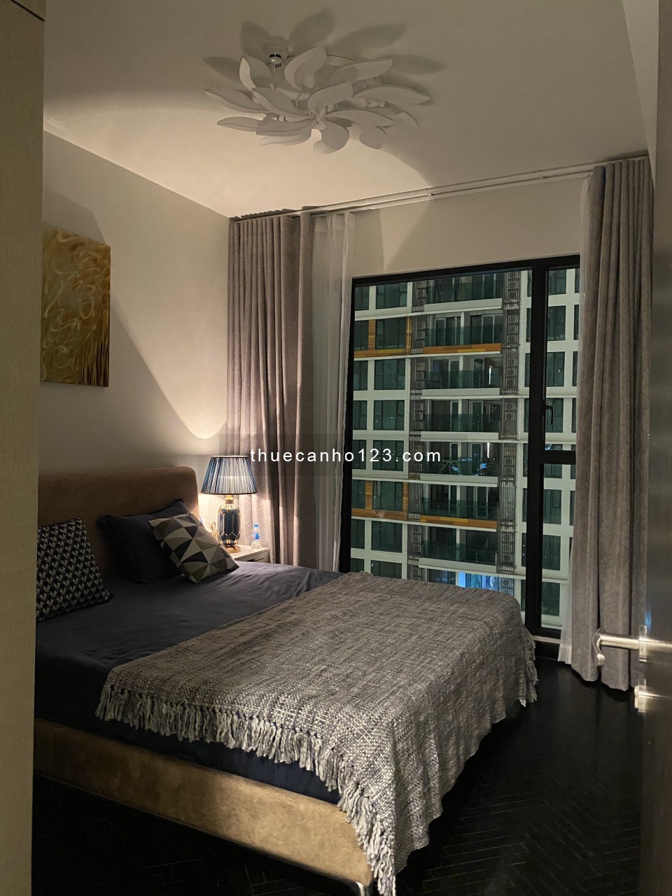 Feliz En Vista cho thuê căn hộ 2PN, diện tích 103m2, full nội thất