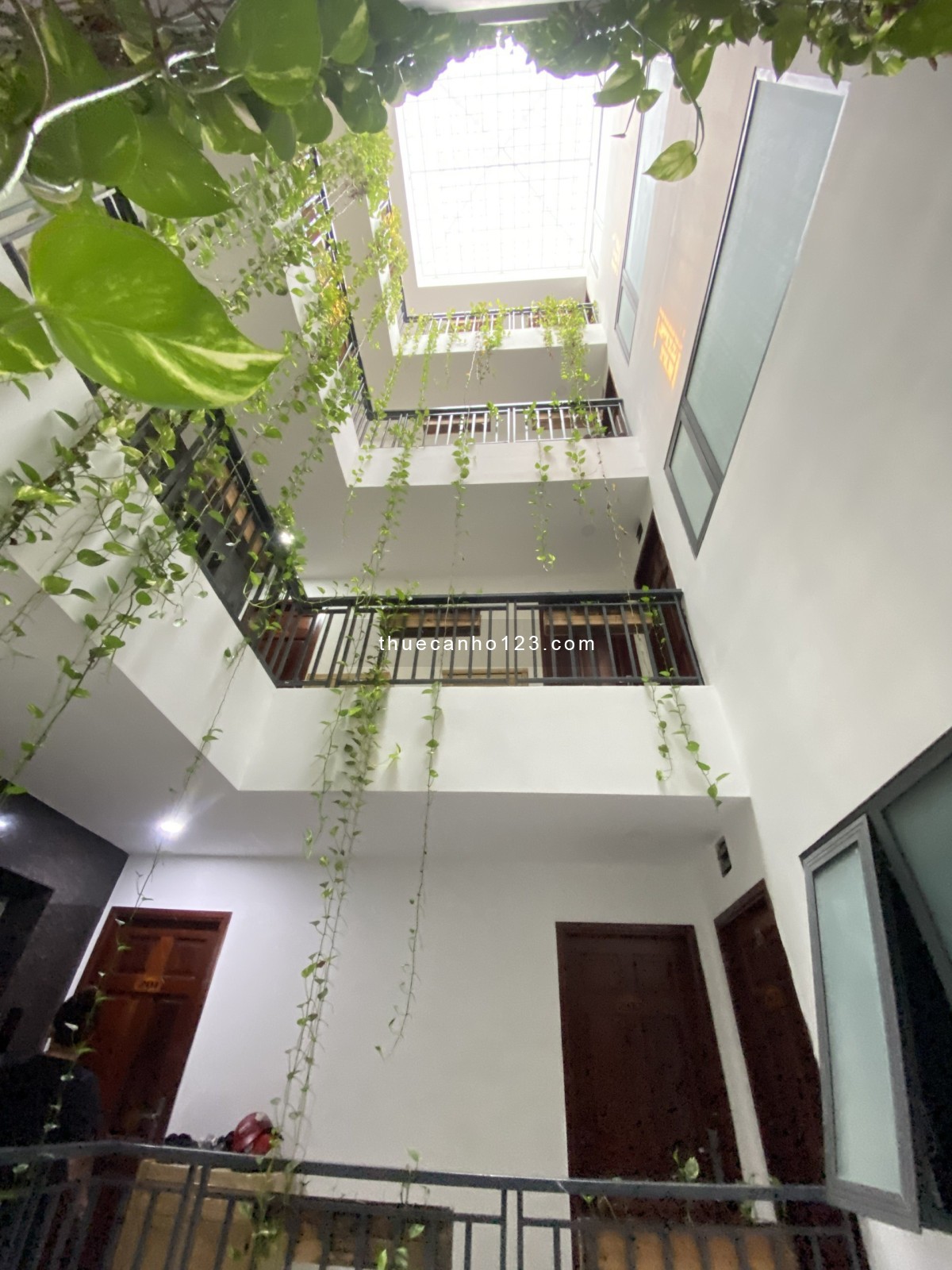 Cho thuê căn hộ dịch vụ full nội thất mới tại Đường Nguyễn Đức Thuận, Phường 13, Tân Bình