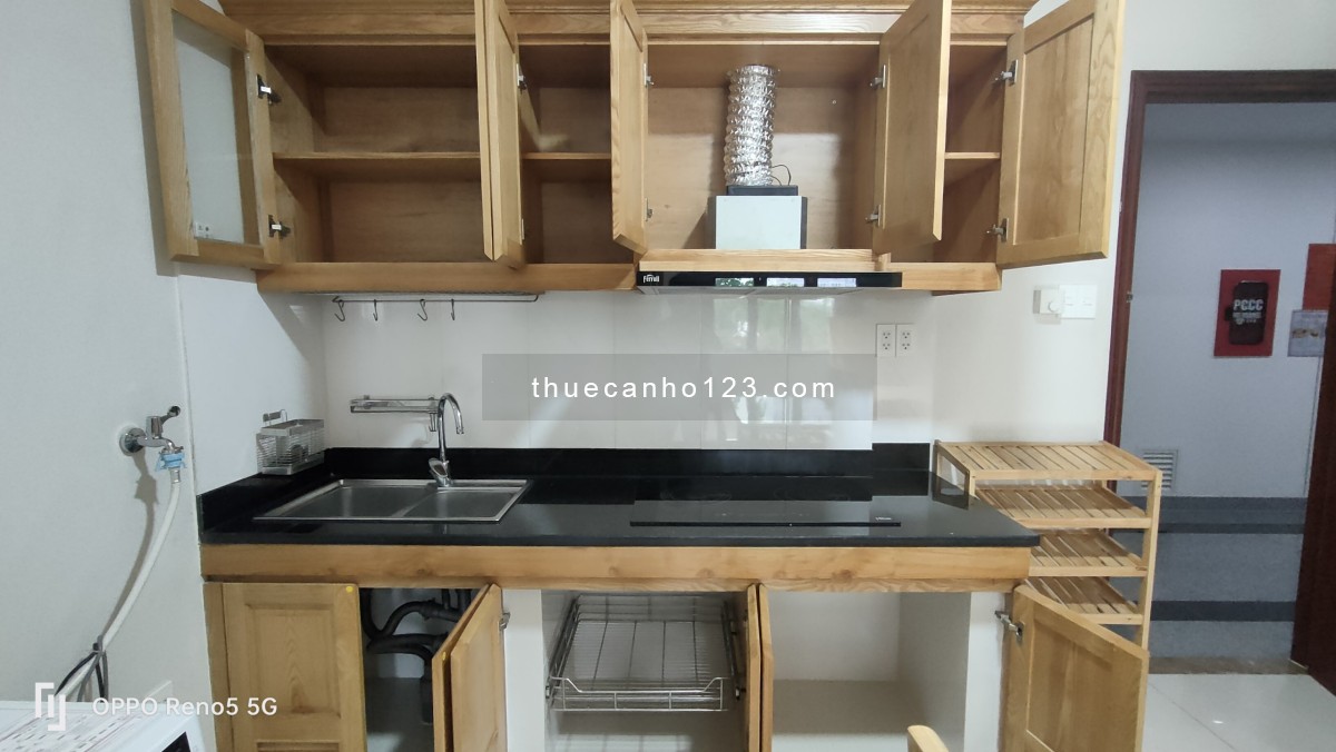 Căn hộ studio, 40m2, máy giặt, cửa sổ, full nội thất, Gần RMIT, TĐT Him Lam, Quận 7