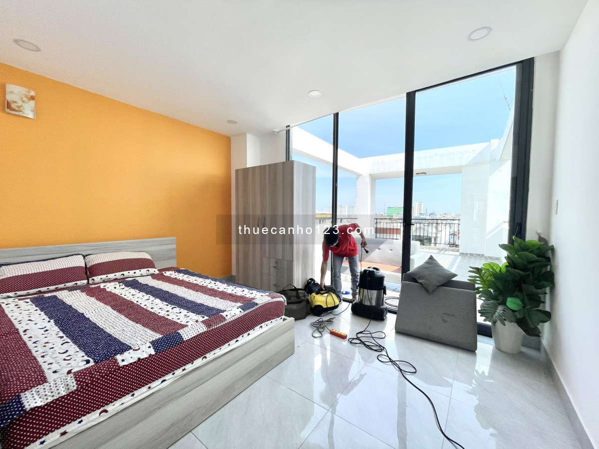 Apartment Balcony sân vườn lớn, phòng thoáng mát mặt tiền Nguyễn Văn Đậu