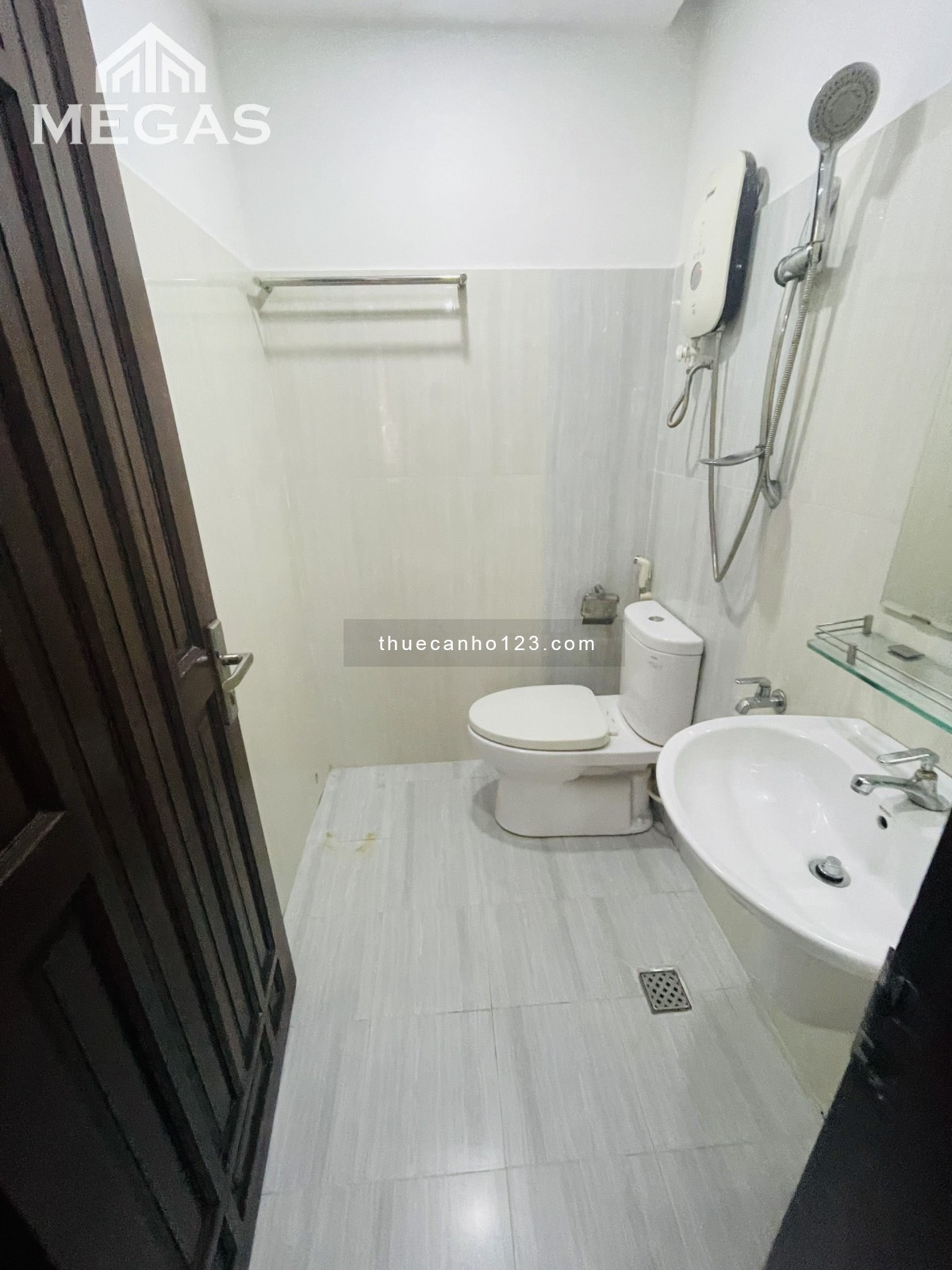 Căn hộ quận 3, Cửa sổ thoáng, Đủ nội thất, VX Dân Chủ, Giáp Bình Thạnh, NTMK, Quận 10