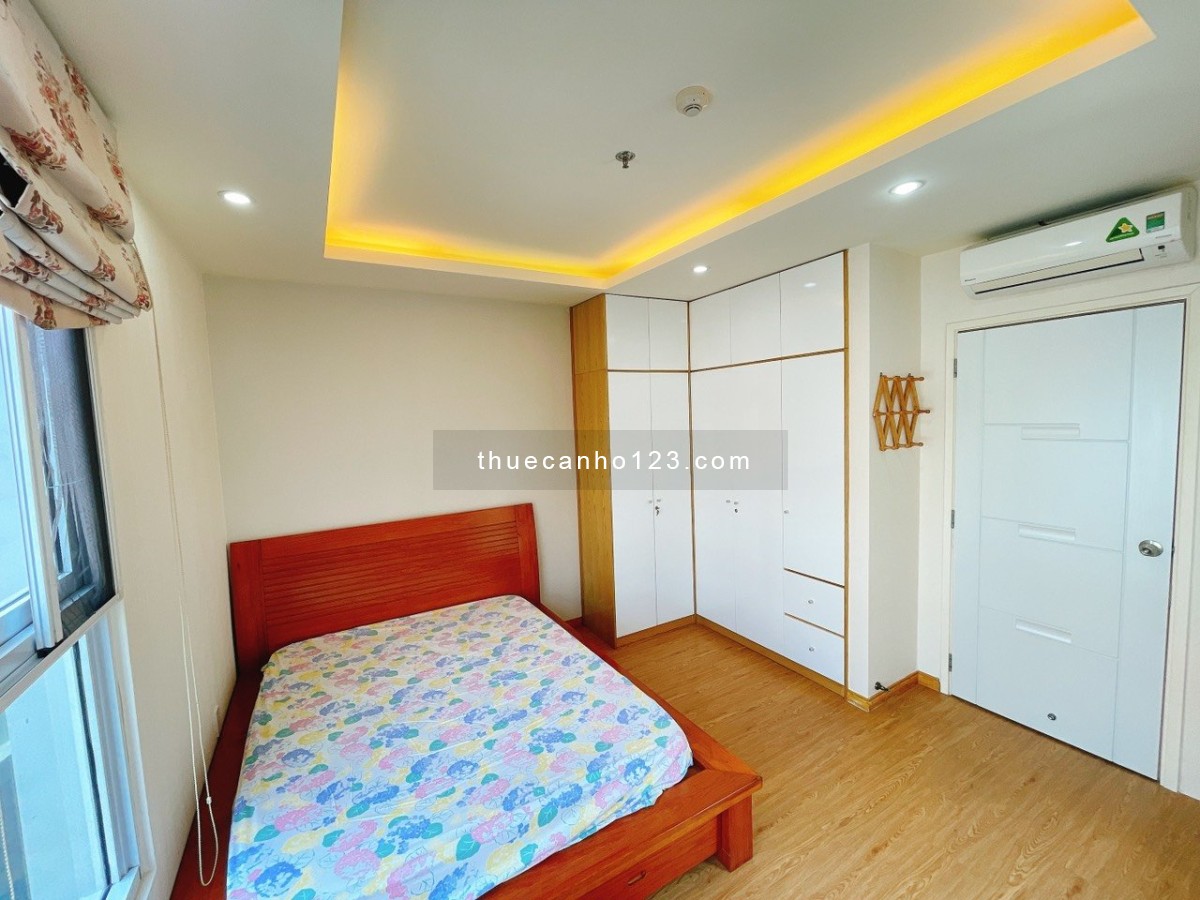 Cho thuê căn hộ 1 phòng ngủ, Phú Nhuận, full nội thất