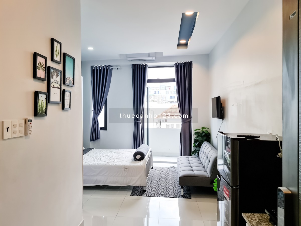 Căn hộ balcony full nội thất sang trọng, ánh sáng thiên nhiên ngay khu Phan Xích Long