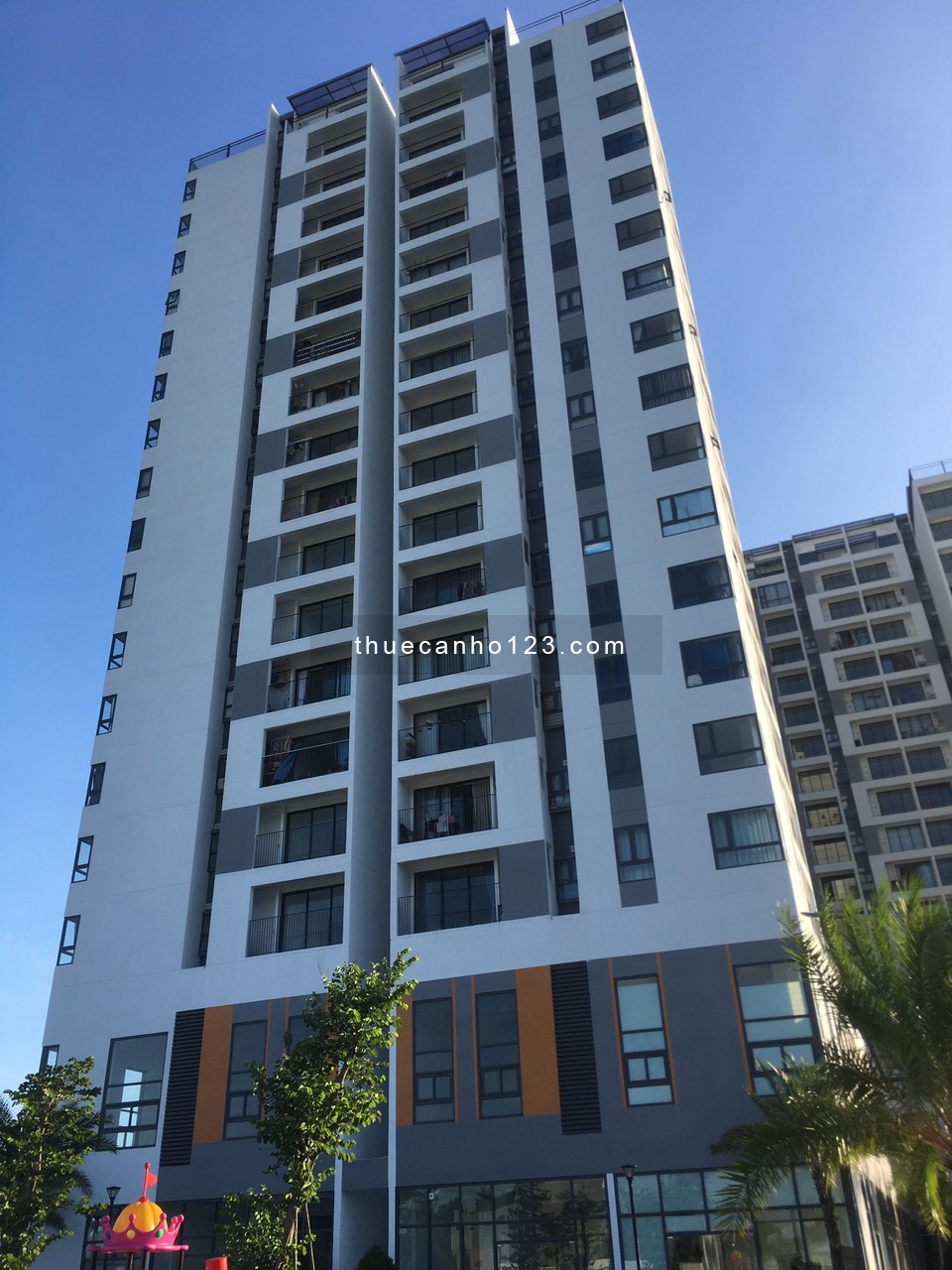 Độc quyền 100 căn hộ cho thuê mới bàn giao Nguyễn Duy Trinh Q.9 giá rẻ từ 4 TR 5, LH 0818004200