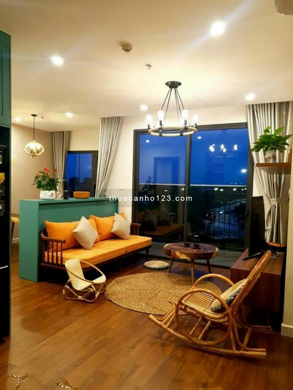 Cho thuê gấp căn hộ 2PN full đồ đẹp 63m2 căn góc tại Vinhomes Ocean Park. LH ngay: 0986936959