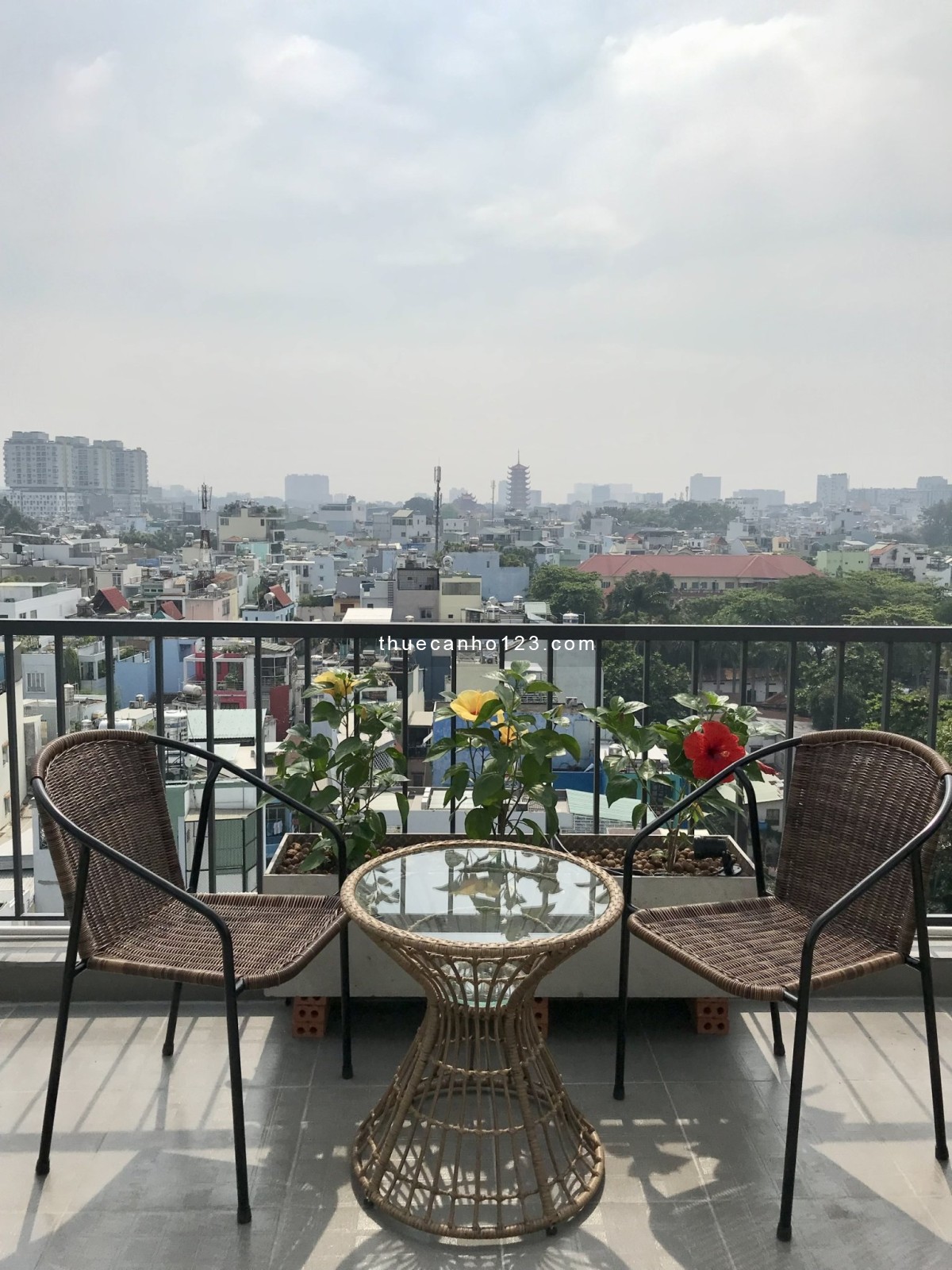 Căn Hộ Tràng Ngập Cây Xanh Ngay Trung Tâm Q10 Thang Máy Balcony Full Nội Thất Liên Hệ 078.515.047