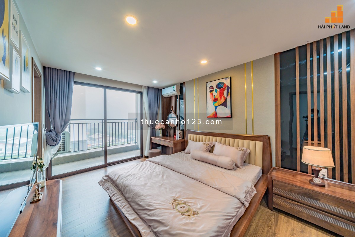 Cho thuê căn hộ 148m 4 phòng ngủ, Full nội thất, view nội khu, tầng cao nhất