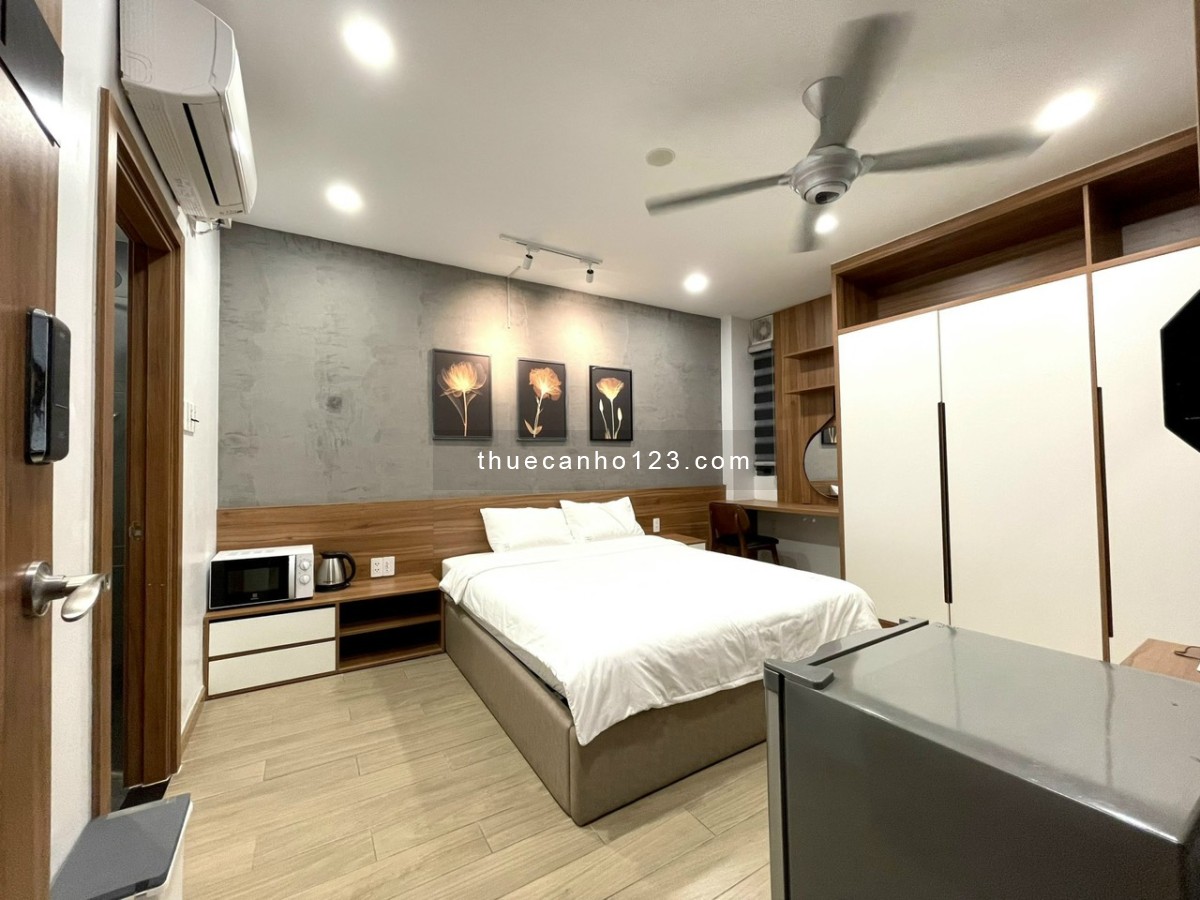 Studio sàn gỗ Full nội thất hỗ trợ 500k trong 3 tháng đầu cho khách kí 6 tháng