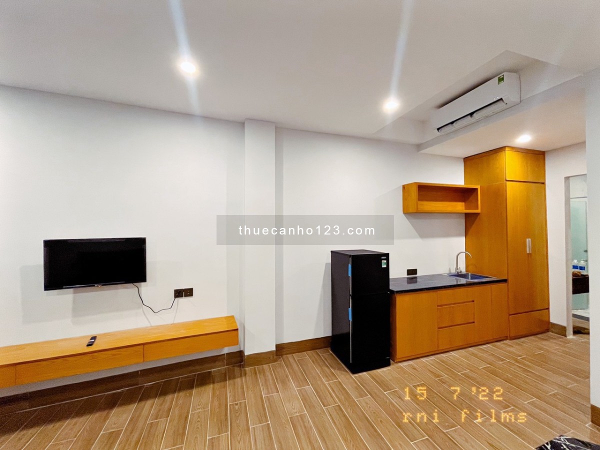 Cho thuê căn hộ 1 PN Studio Bancony Hai Bà Trưng, Q1