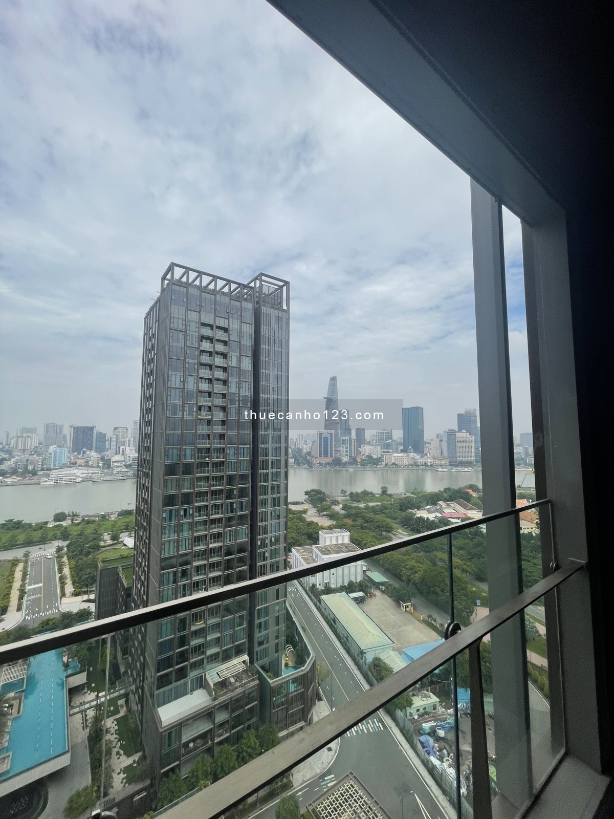 View Sông Q1, Bitexco, 1PN-Empire City nội thất đẹp 1100$