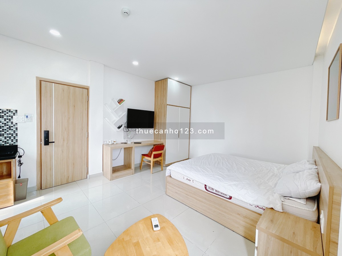 Q4 căn hộ Studio cao cấp full nội thất, cửa sổ, giếng trời thoáng mát gần ĐH Nguyễn Tất Thành Cs7
