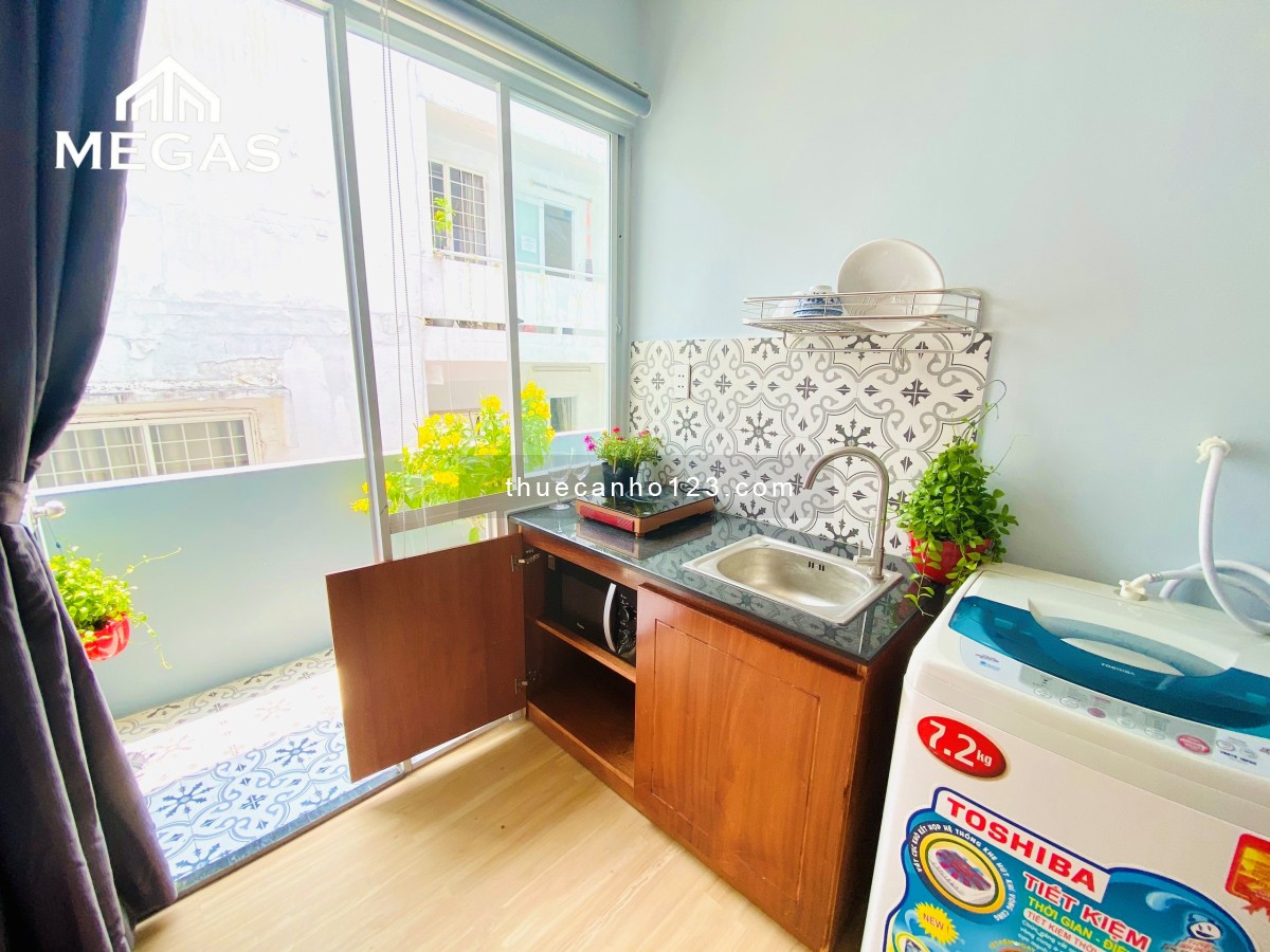 Cho thuê căn hộ 1PN máy giặt riêng có balcony gần Tân Cảng