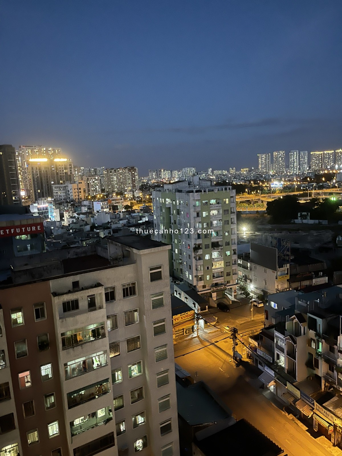 Cho thuê căn 1 phòng ngủ 44m2 tại 109 Nguyễn Biểu, 7.5 Triệu, Lầu 12, View Q1 Q4 có nội thất