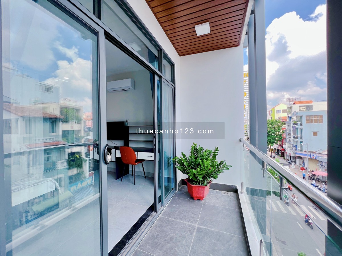 Căn Hộ Cao Cấp Balcony View Đẹp Full NT Lý Chính Thắng Q3