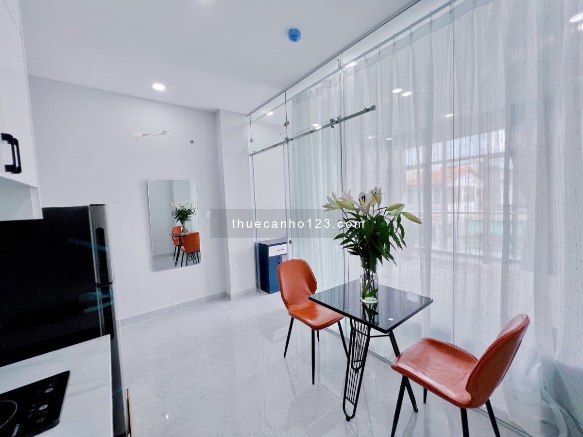 Căn Hộ Cao Cấp Balcony View Đẹp Full NT Lý Chính Thắng Q3