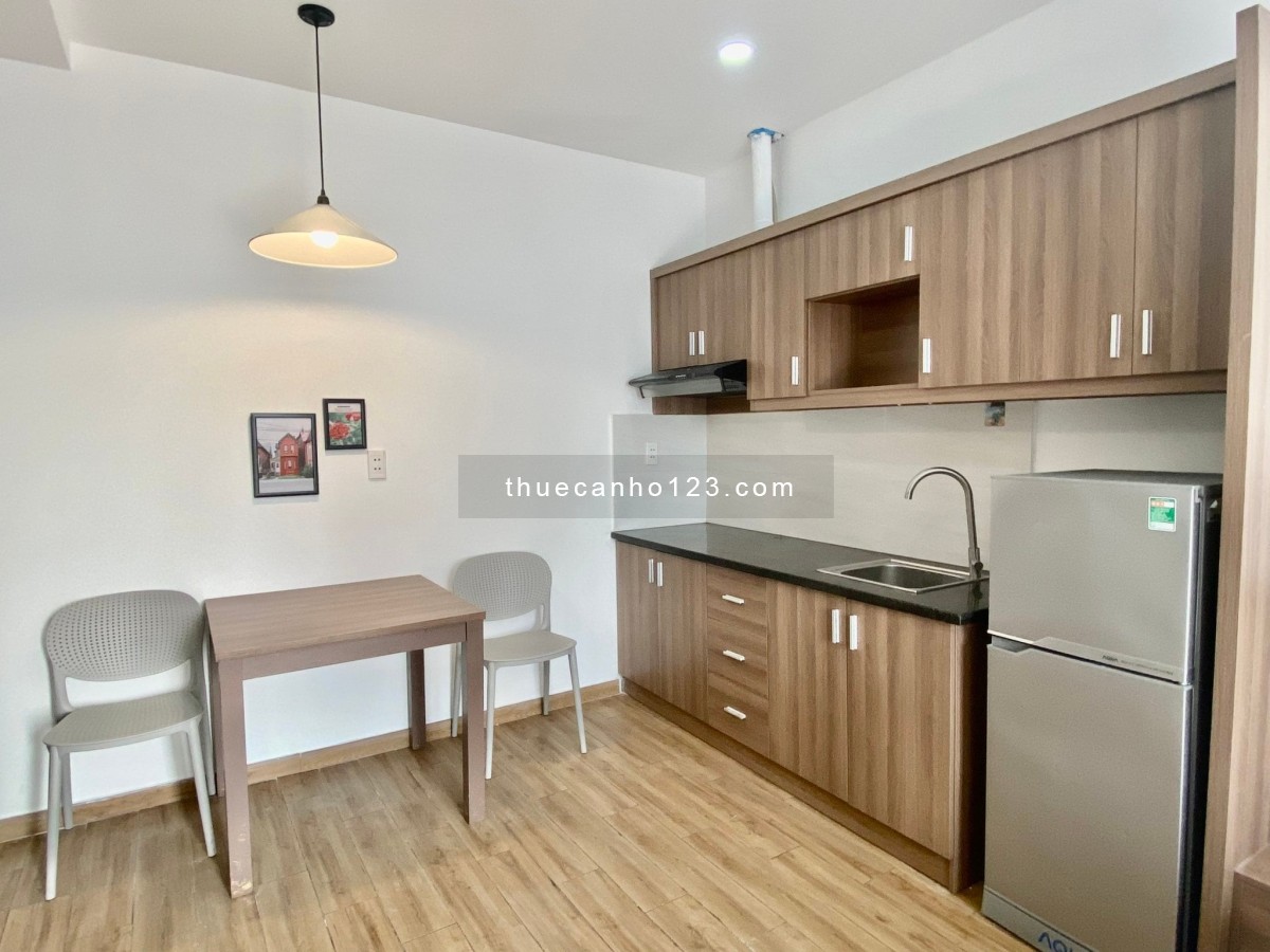 Cho Thuê Căn STUDIO  có Balcony và Nội Thất Cao Cấp tại Trần Nhật Duật Q1
