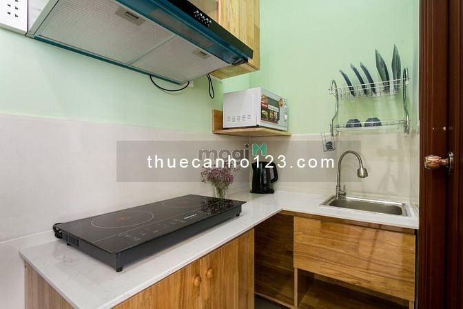 Căn hộ cửa sổ trời, gần chợ Phạm Văn Hai