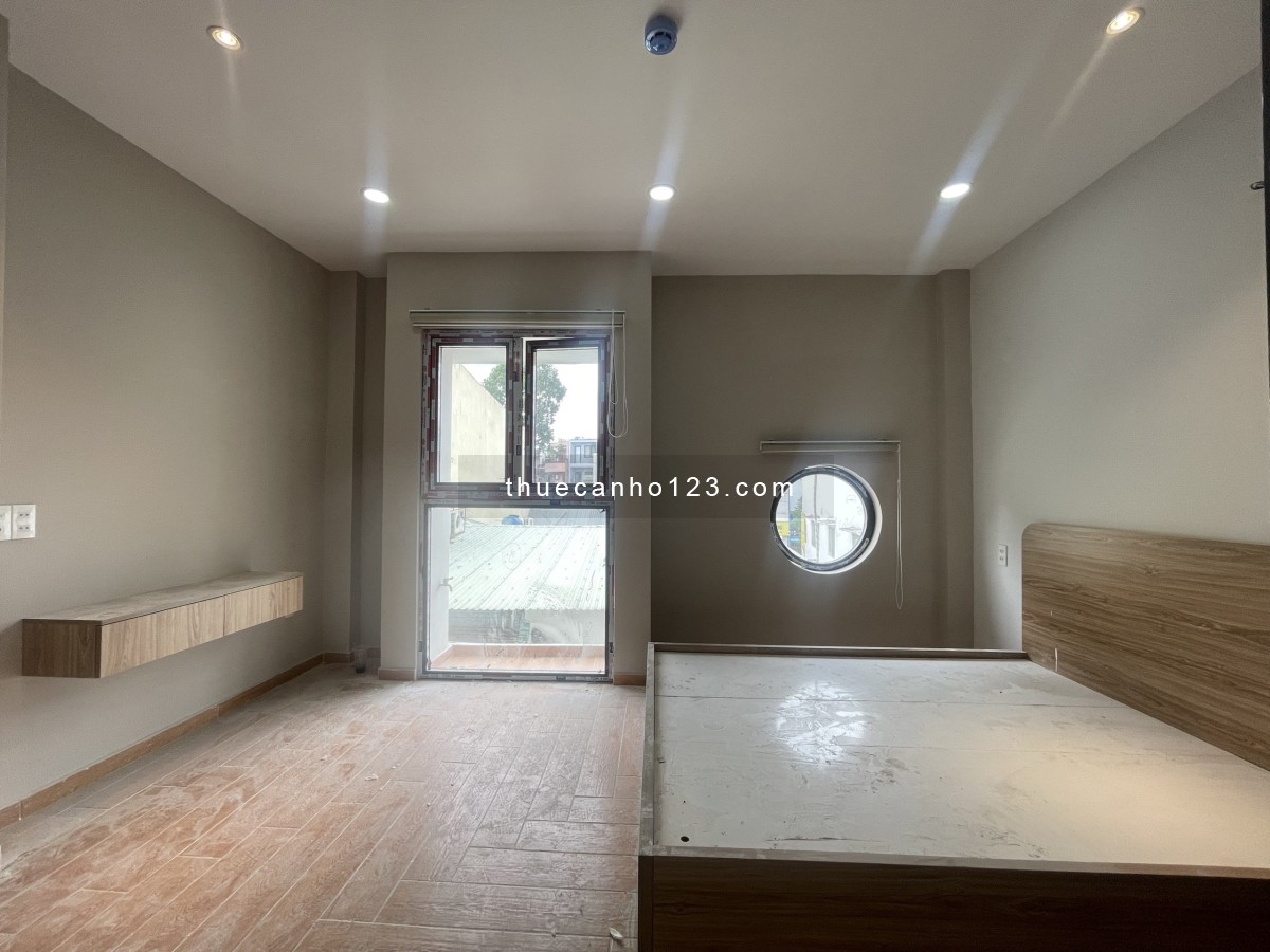 Căn hộ Studio MỚI 100% full nội thất cao cấp, Cửa sổ ánh sáng vách ngăn rộng 40m2 khóa vân tay