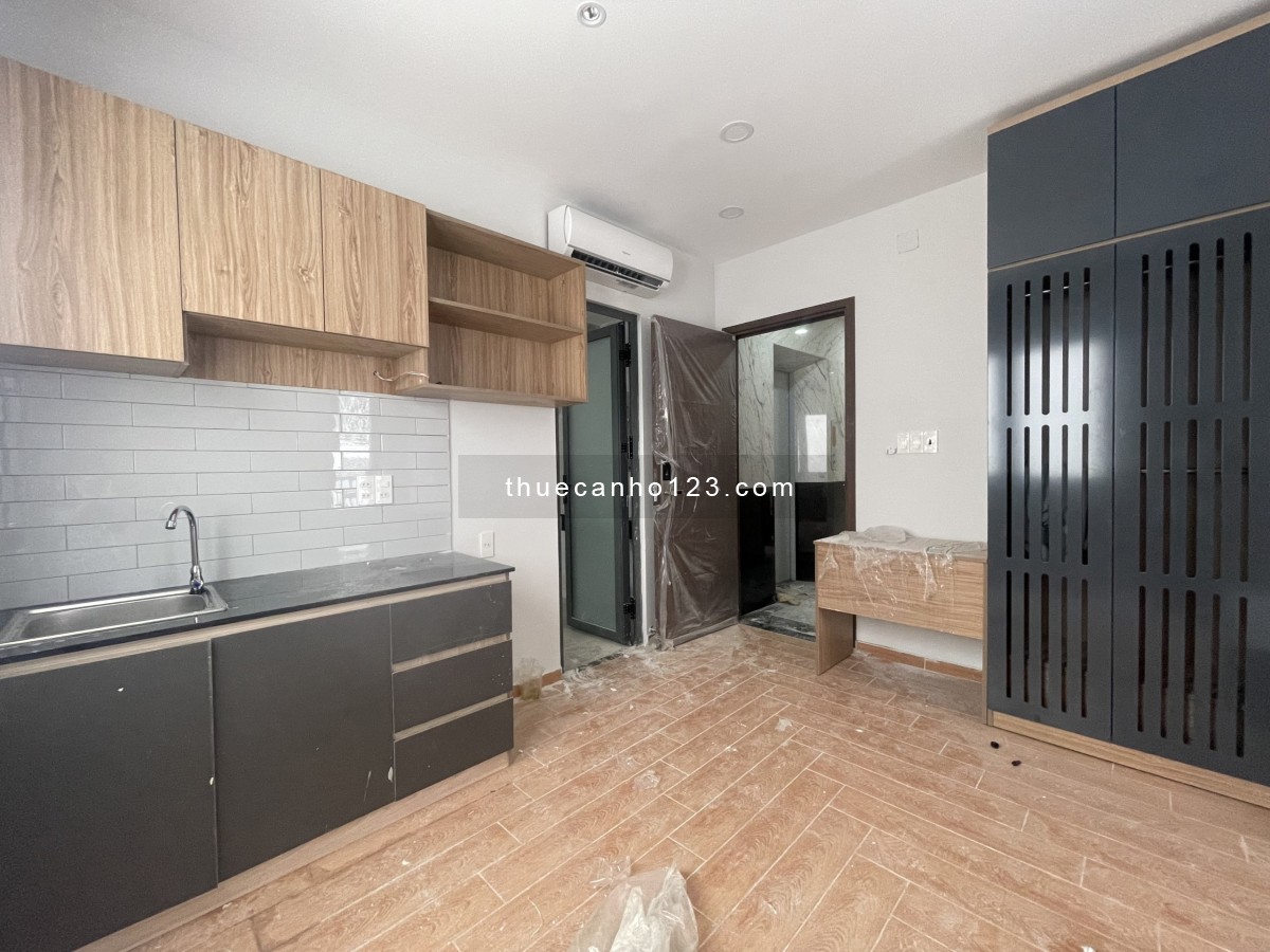 Căn hộ Studio MỚI 100% full nội thất cao cấp, Cửa sổ ánh sáng vách ngăn rộng 40m2 khóa vân tay