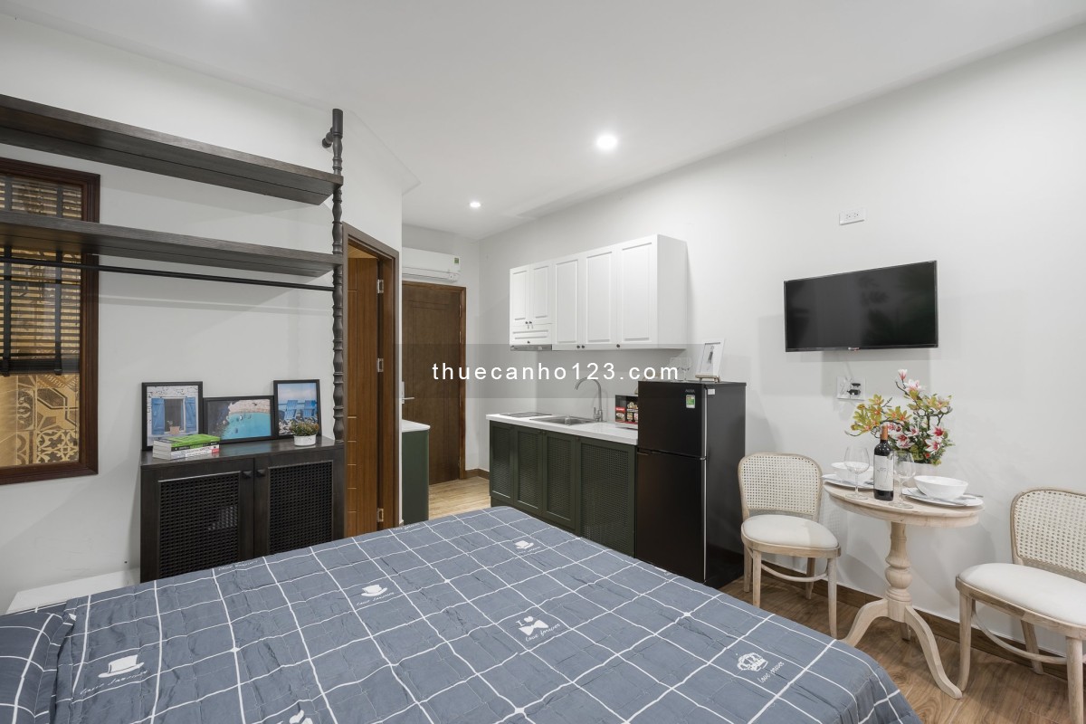 Cực Phẩm STUDIO Balcony Sân Vườn Style Retro Lý Tự Trọng Q1 Contact 0962541403