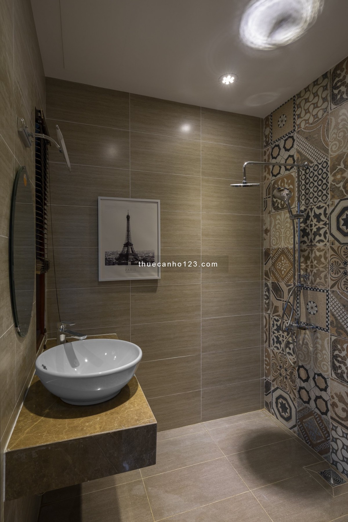 Cực Phẩm STUDIO Balcony Sân Vườn Style Retro Lý Tự Trọng Q1 Contact 0962541403