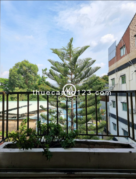 Duplex 2phòng ngủ 1phòng khách diện tích 75m2 có Bancol to Quận 1