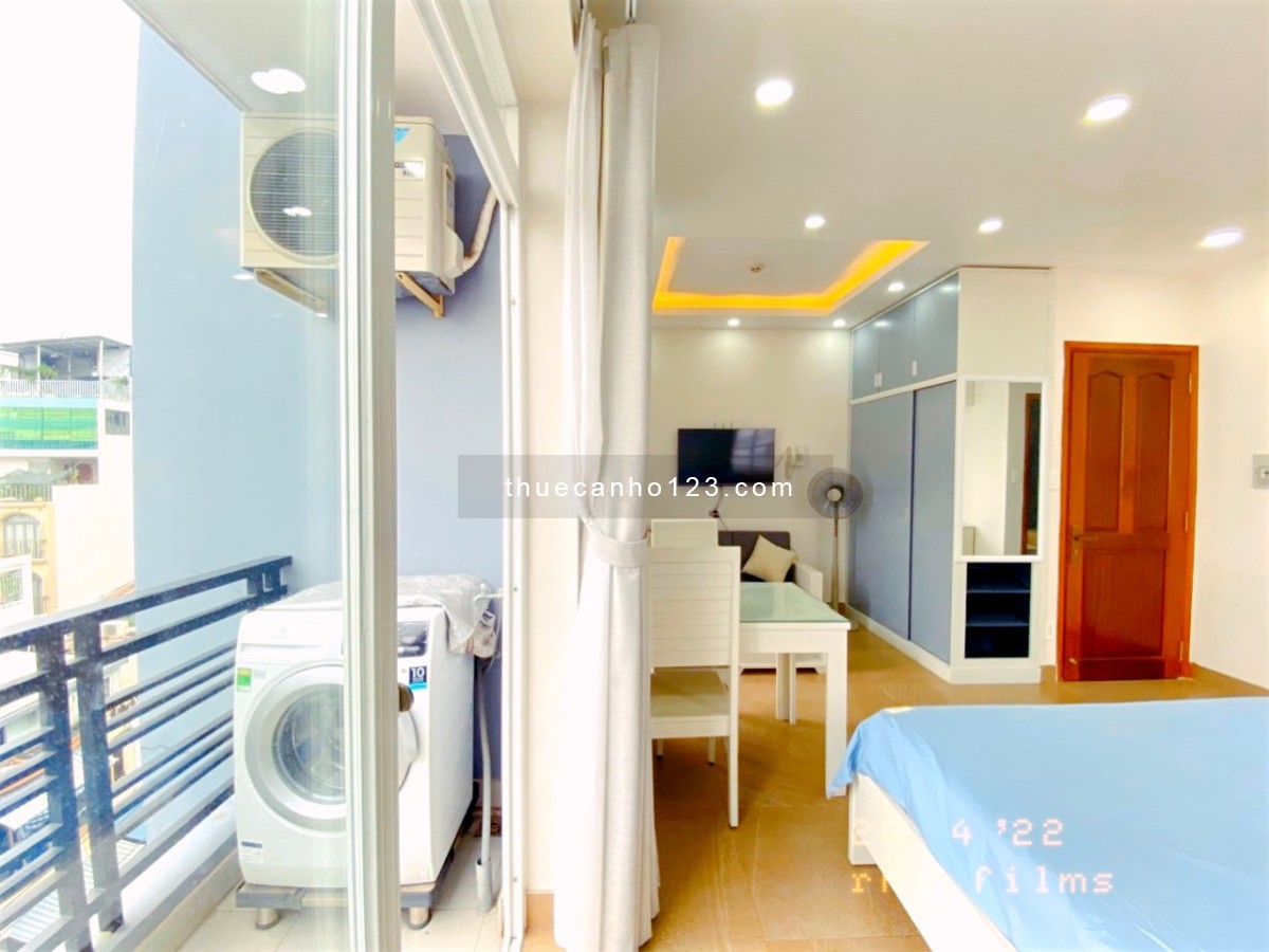 Căn hộ Bình Thạnh studio bancon view đẹp thoáng mát, phòng rộng rãi