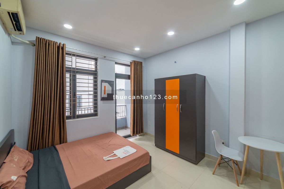 Cho thuê căn hộ rộng rãi bancol lớn, giá yêu thương tại Trần Hưng Đạo, Quận 1