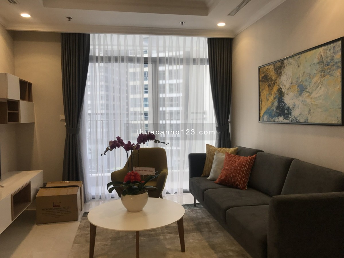 Cho thuê căn hộ 3 phòng ngủ có sẵn nội thất đẹp cc Vinhomes Central Park